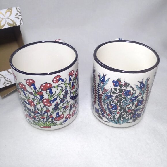 2 Artisan Nakkas Cini Turkish Ceramic Coffee Mugs Hand-Painted 4" Tall NEW BOX - Picture 3 of 9